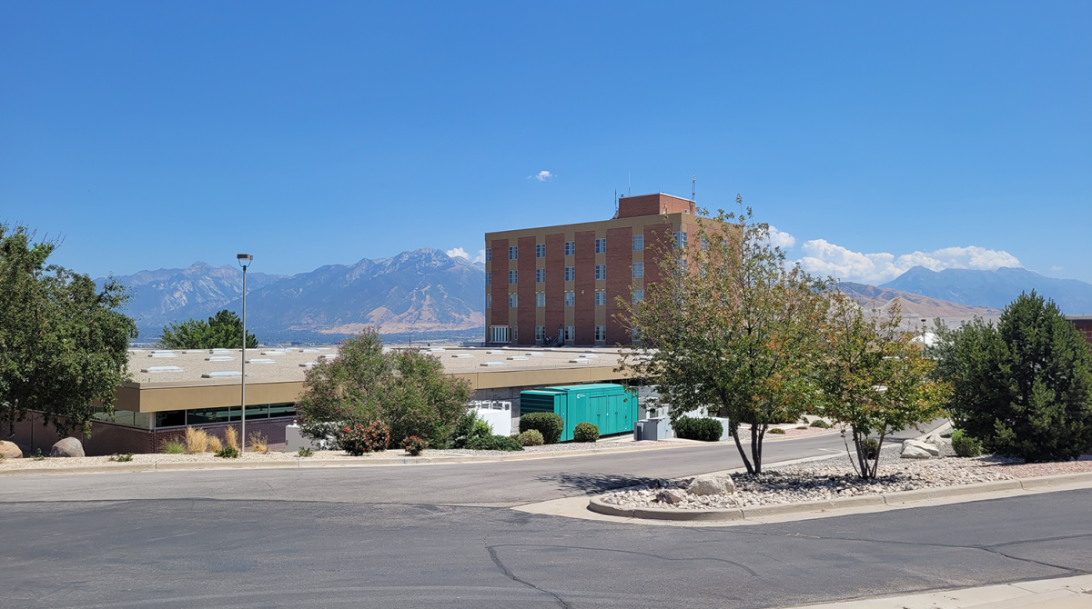 exterior picture of the Jordan Valley Water Treatment Plant in Utah, work from Carollo Engineers.